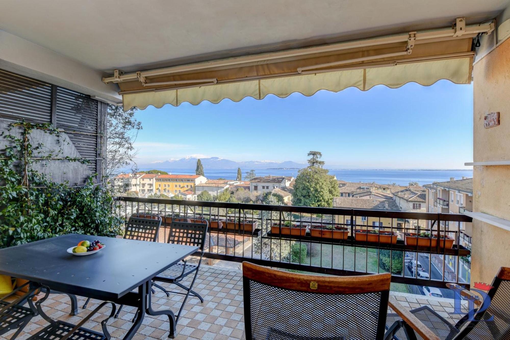 Desenzanoloft Official Partner Marriott Homes & Villas -Ciao Lago Family Apartment Desenzano del Garda Exteriör bild