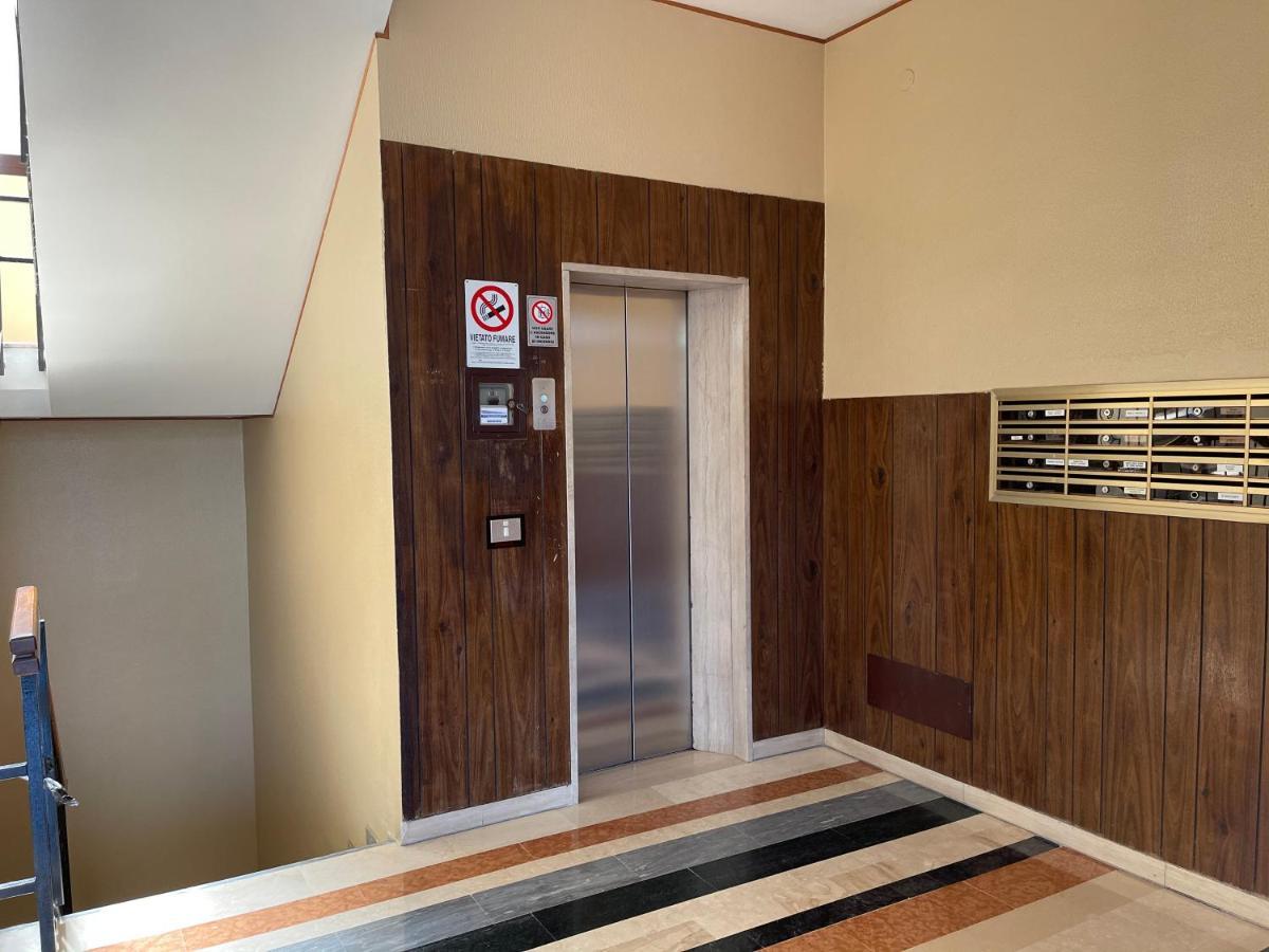 Desenzanoloft Official Partner Marriott Homes & Villas -Ciao Lago Family Apartment Desenzano del Garda Exteriör bild
