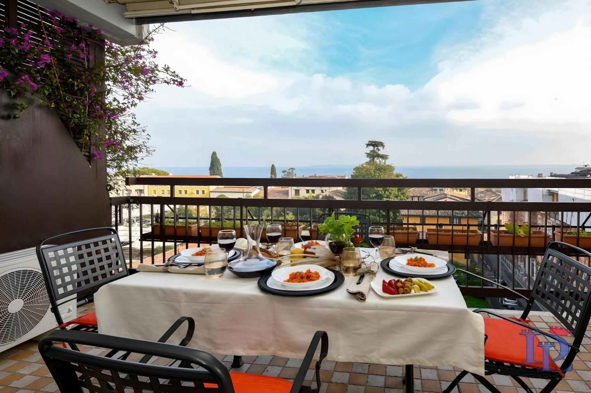 Desenzanoloft Official Partner Marriott Homes & Villas -Ciao Lago Family Apartment Desenzano del Garda Exteriör bild